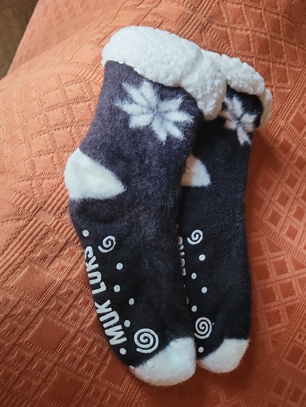 Cozy Black & White Sherpa-Lined Slipper Socks